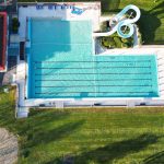 Landkreis Leer: Sechsjährige treibt leblos in Schwimmbecken