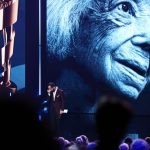 Verstorbene Holocaust-Zeugin: Friedländer: Levit kämpft bei Deutschem Filmpreis mit Tränen