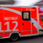 Verkehr: Drei Verletzte bei Unfall mit Rettungswagen