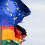 Fahnen: Auch in Sachsen Anträge zu Beflaggung an Schulen