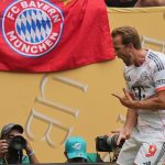 Fußball: Doppelpacker Kane führt Bayern ins große WM-Duell mit Paris