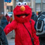 Gehackter Elmo verbreitet im Onlinedienst X antisemitische Verschwörungstheorien