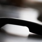 Kriminalität: 94-Jähriger wirft 71.000 Euro aus Fenster nach Trickbetrug