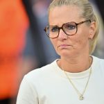 Fußball-Europameisterschaft: „Ekelhaft“: Englands Trainerin über Rassismus gegen Carter