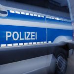 Verkehrskontrolle mit Folgen: Fluchtversuch in Fürstenau endet mit Crash in Polizeiwagen