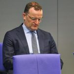 Richter-Debakel: Spahns heißer Sommer: Lässt Merz seinen Fraktionschef fallen?