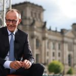 Sommerinterview: „Kein Beinbruch“: Wie Merz sich seine Blamage schön redet