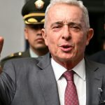 Kolumbiens Ex-Präsident Uribe zu zwölf Jahren Hausarrest verurteilt