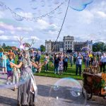Klassik-Festspiele: Tausende bei Kleinkunstfest im Schlosspark in Ludwigslust