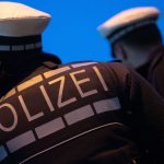 Ermittlungen: Betrunkener Autofahrer lässt Kennzeichen an Unfallort