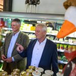 Ernährung: Agrarminister Rainer serviert Gästen wieder Fleisch