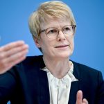 Bundesregierung: Wirtschaftsweise Grimm: „Werden Leistungen kürzen müssen“