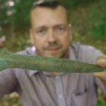 Archäologie: Rund 3.500 Jahre alter Bronzedolch in Nordthüringen entdeckt
