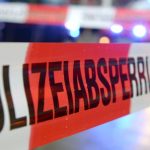 Kriminalität: Mann soll Frau mit Pfosten lebensgefährlich verletzt haben