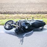 Oberbayern: Motorradfahrer bei Überholmanöver schwer verletzt