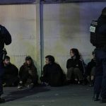 „Bloquons tout“: Dutzende Festnahmen bei Protestaktionen um Paris