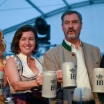 Oktoberfest in Berlin: „Ozapft is“ in Berlin – Bayern feiern Oktoberfest