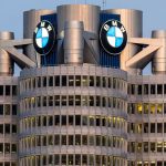 Autoindustrie: Absatz: BMW stoppt Talfahrt – Mercedes verliert deutlich
