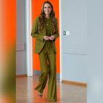 Zum Start der Netflix-Doku: Kate trägt Look von Victoria Beckham